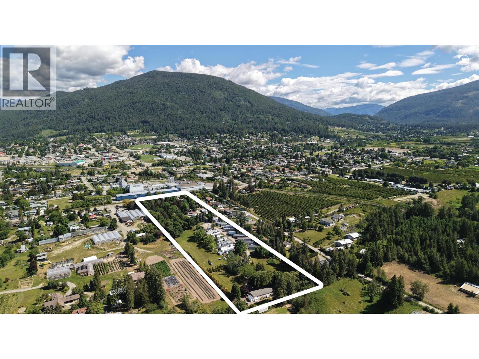 1409 Erickson Road, Creston, British Columbia  V0B 1G1 - Photo 1 - 10390771