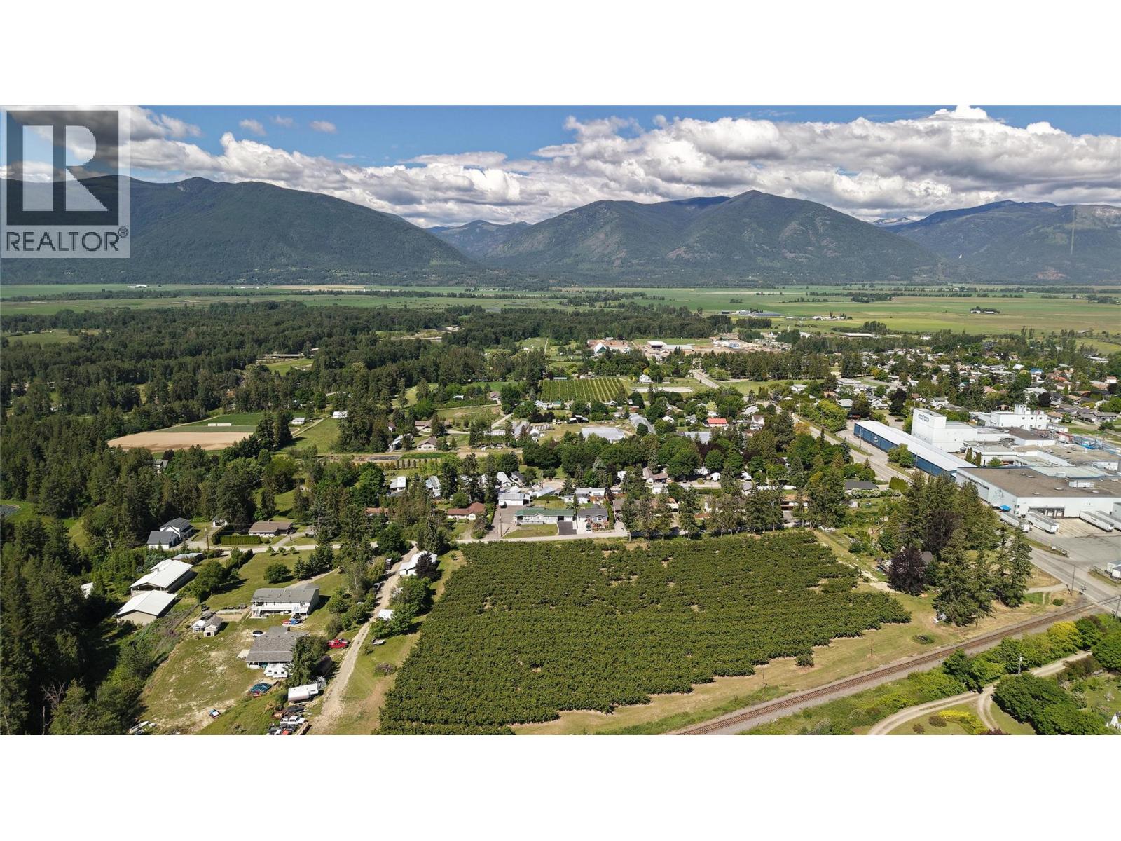 1409 Erickson Road, Creston, British Columbia  V0B 1G1 - Photo 25 - 10390771