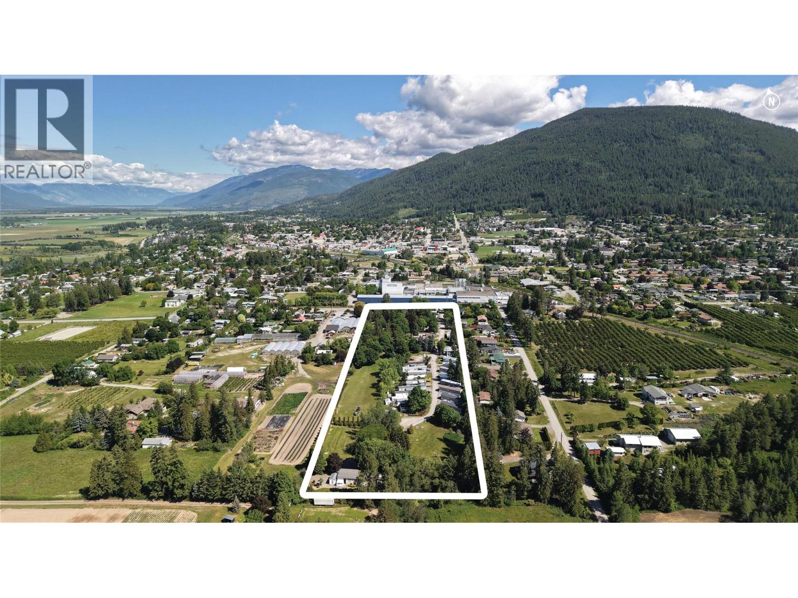 1409 Erickson Road, Creston, British Columbia  V0B 1G1 - Photo 3 - 10390771