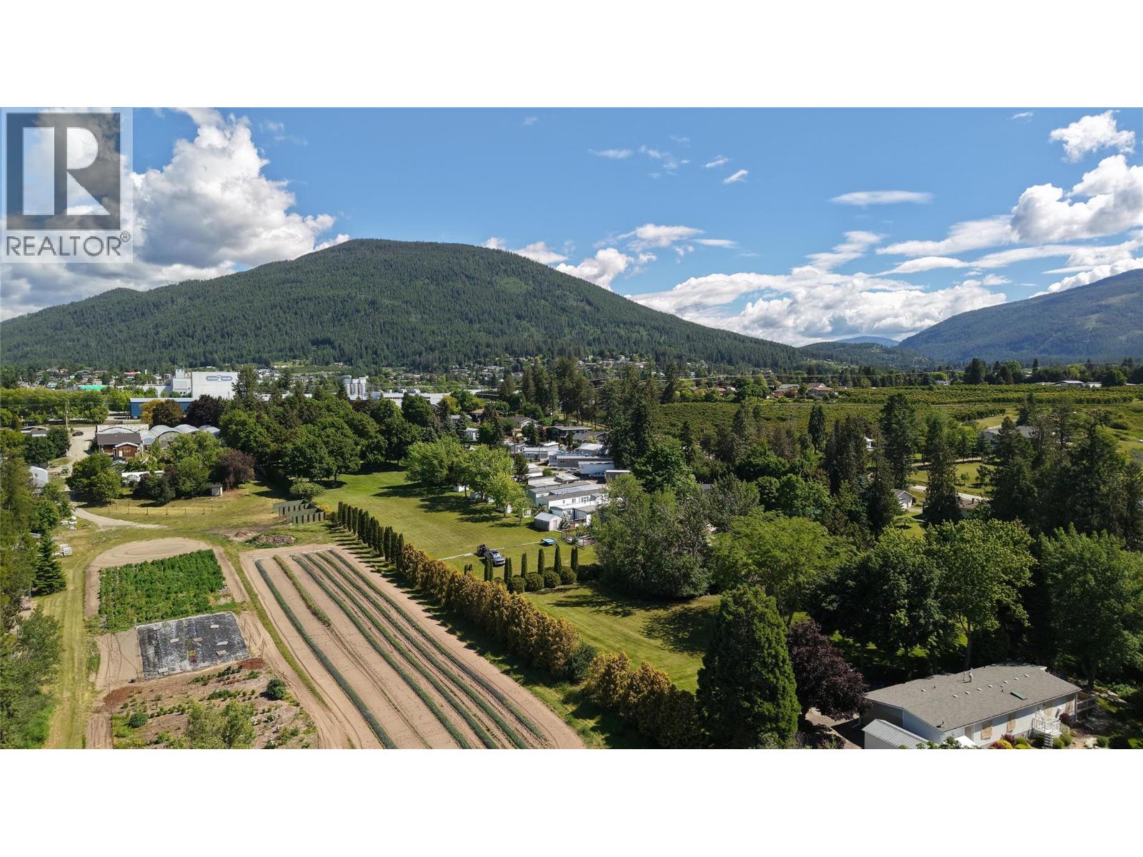 1409 Erickson Road, Creston, British Columbia  V0B 1G1 - Photo 7 - 10390771