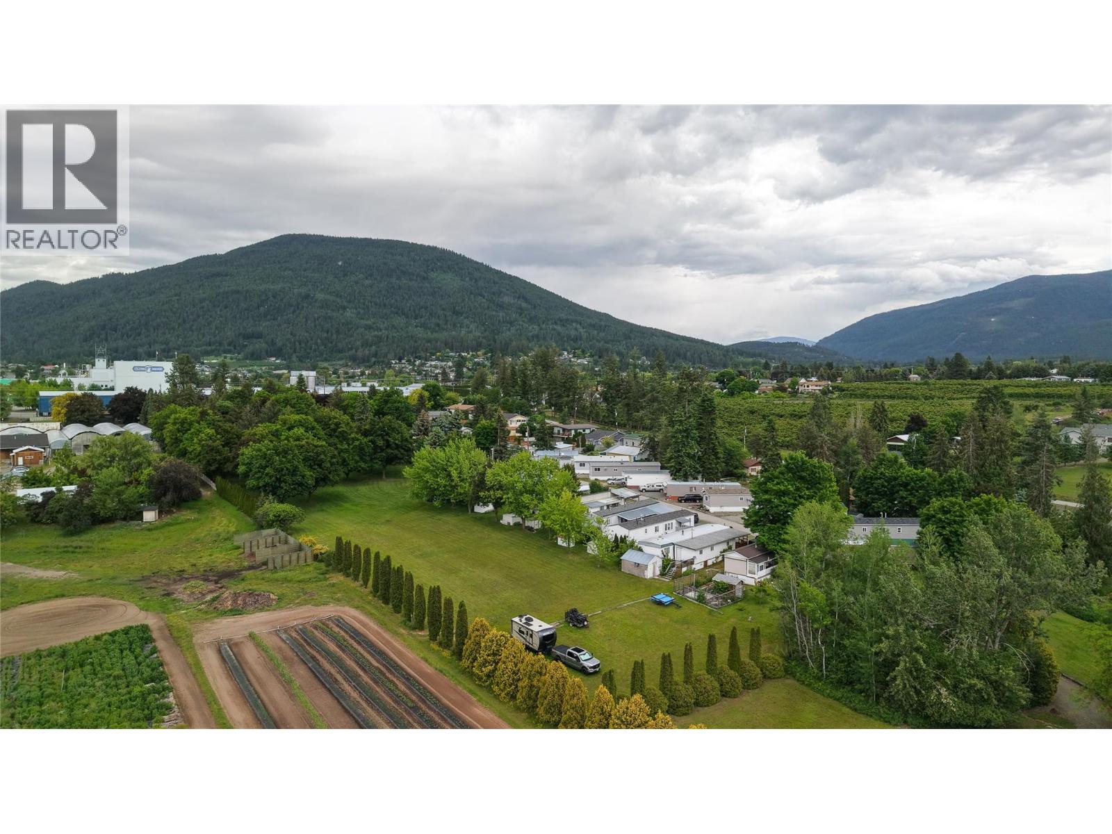 1409 Erickson Road, Creston, British Columbia  V0B 1G1 - Photo 8 - 10390771