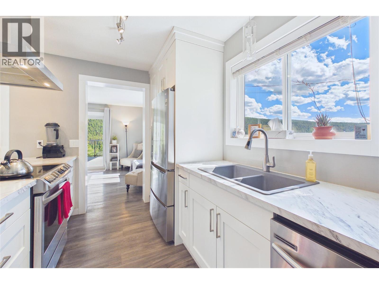 6210 33 Highway E, Kelowna, British Columbia  V1P 1H8 - Photo 14 - 10389893