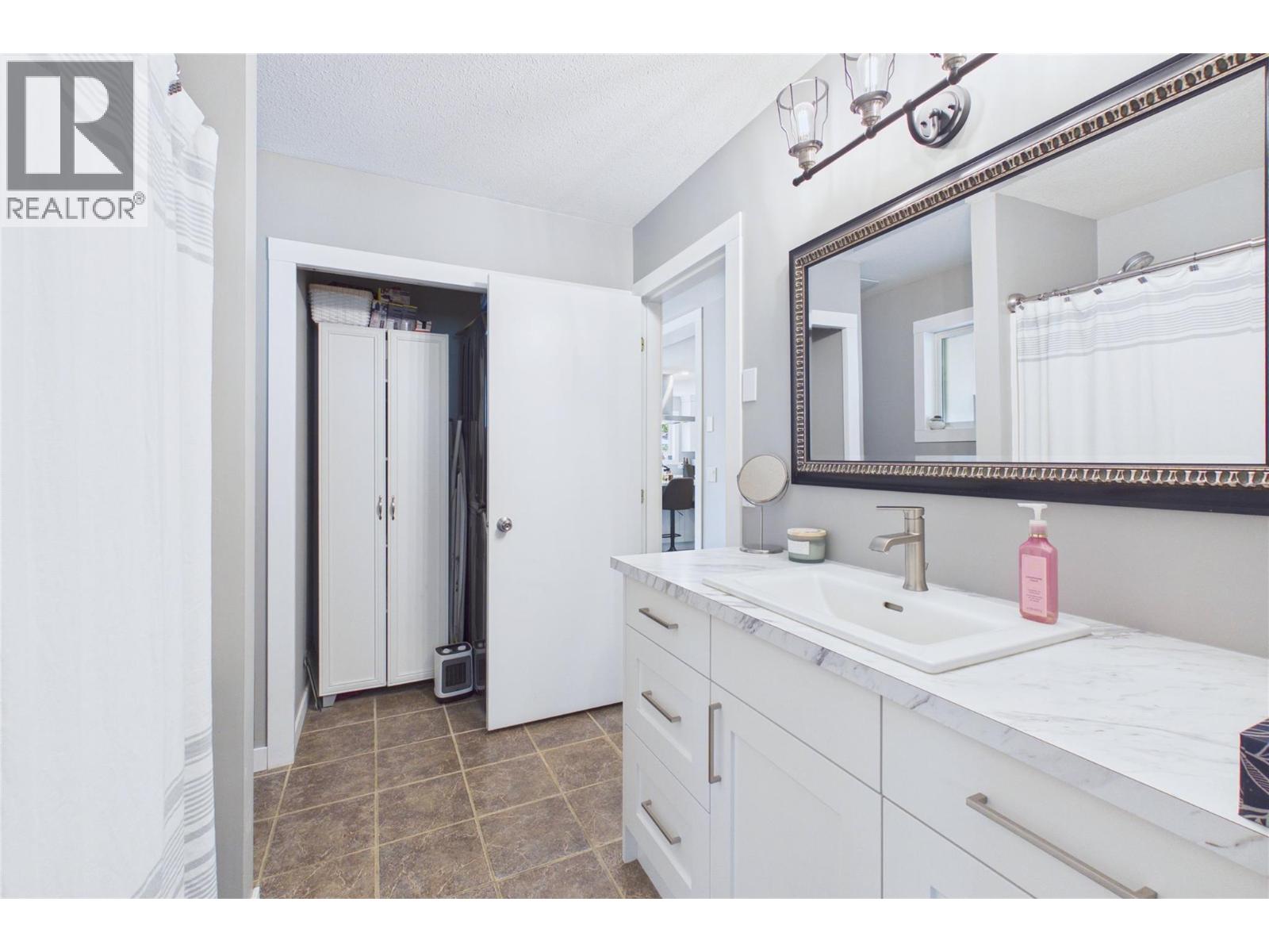 6210 33 Highway E, Kelowna, British Columbia  V1P 1H8 - Photo 34 - 10389893