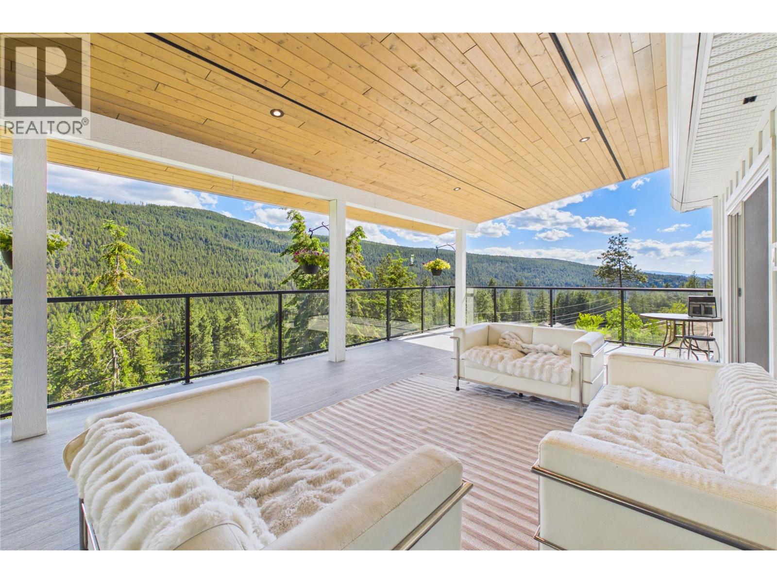 6210 33 Highway E, Kelowna, British Columbia  V1P 1H8 - Photo 4 - 10389893