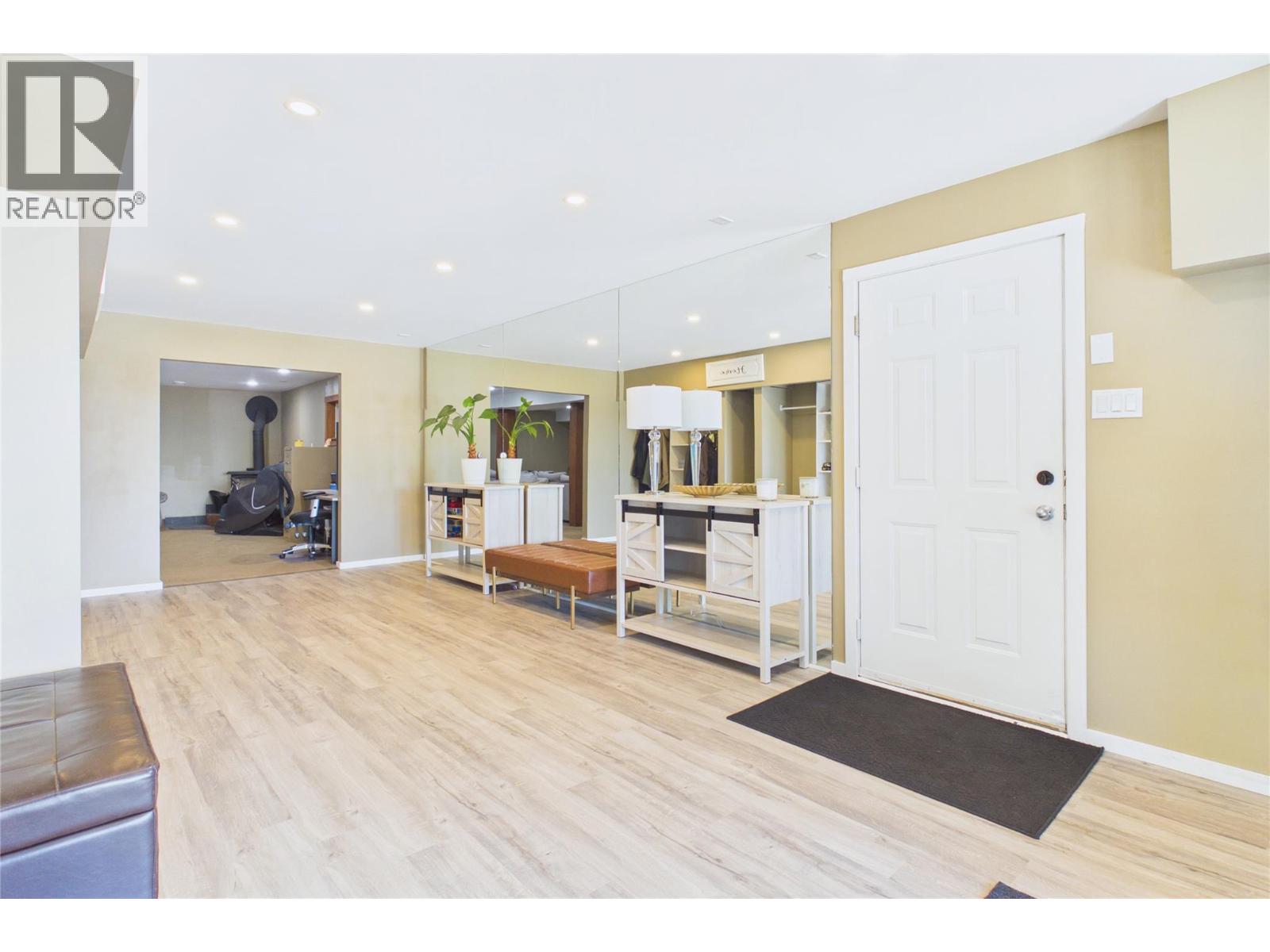 6210 33 Highway E, Kelowna, British Columbia  V1P 1H8 - Photo 41 - 10389893