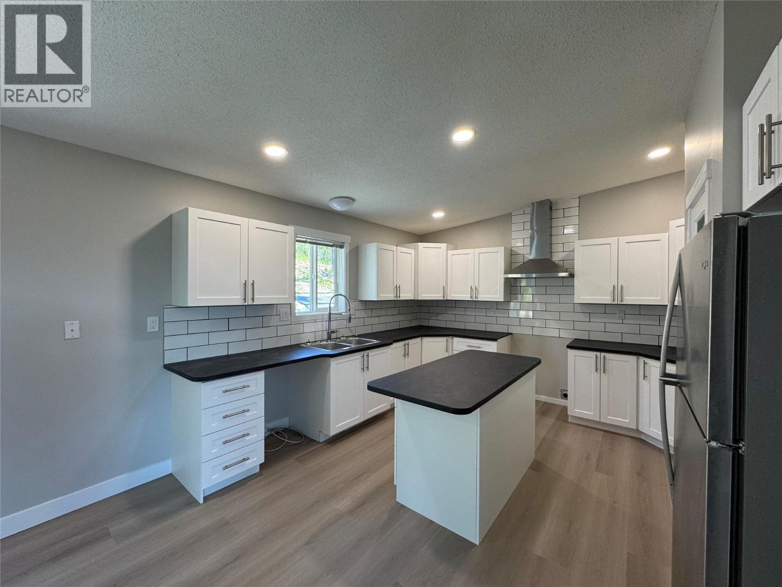 7932 Alpine Road, Kelowna, British Columbia  V1Z 3V4 - Photo 8 - 10391448
