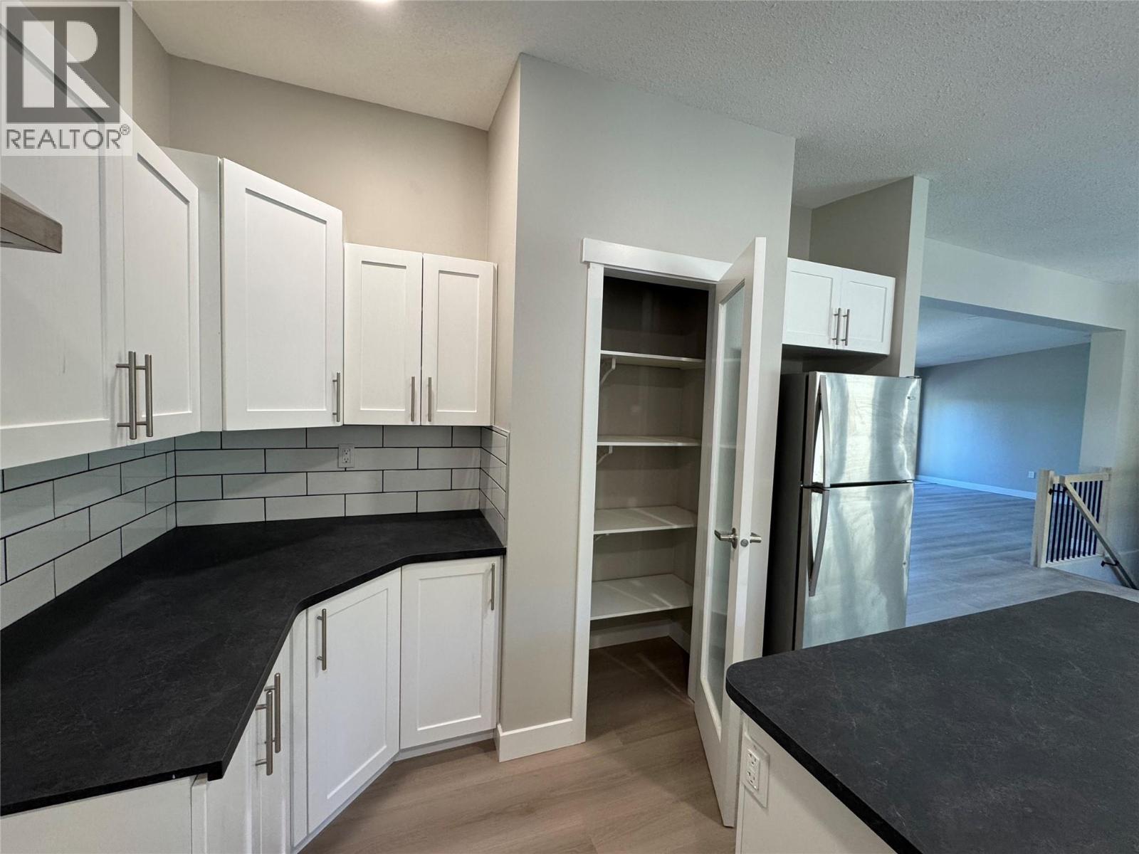 7932 Alpine Road, Kelowna, British Columbia  V1Z 3V4 - Photo 9 - 10391448
