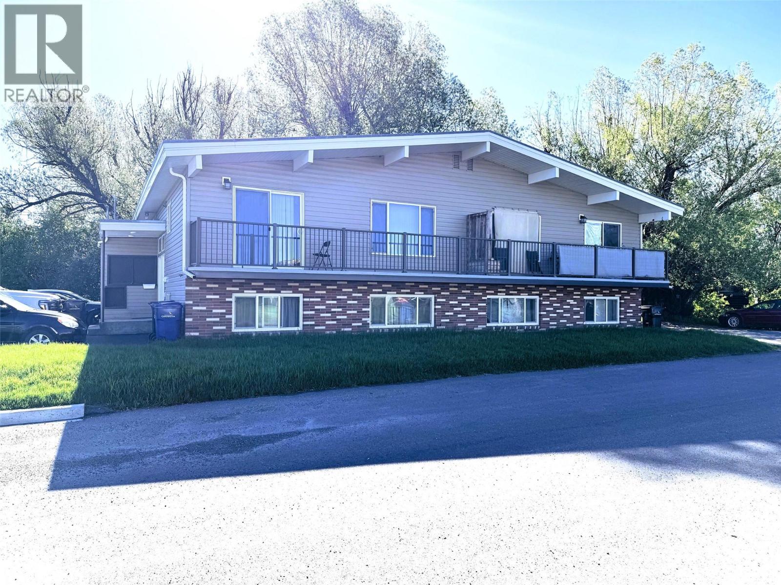 1803 4th Street N, Cranbrook, British Columbia  V1C 3L9 - Photo 1 - 10391447