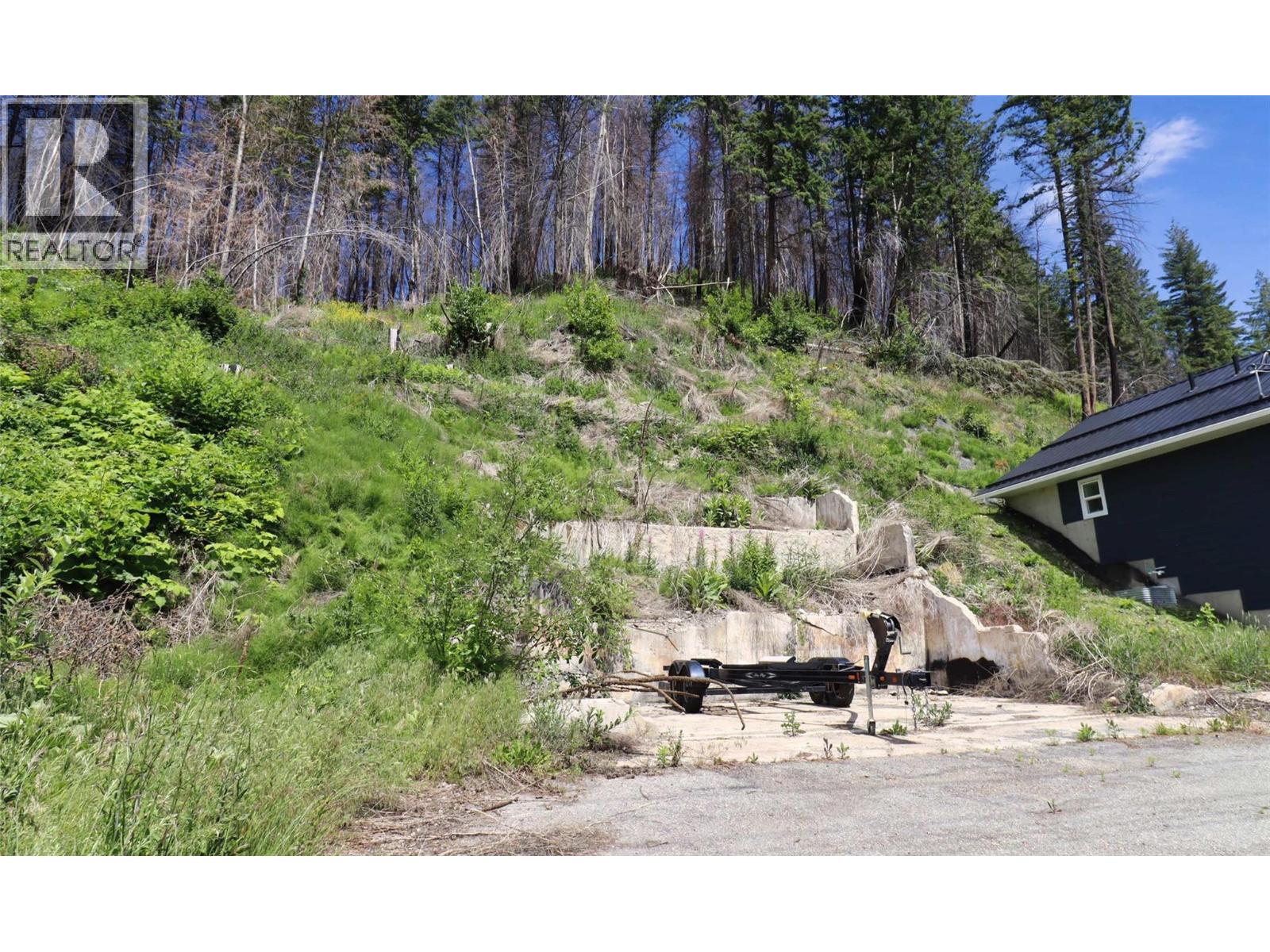 5185 Squilax Anglemont Road, Celista, British Columbia  V0E 1M6 - Photo 12 - 10390856