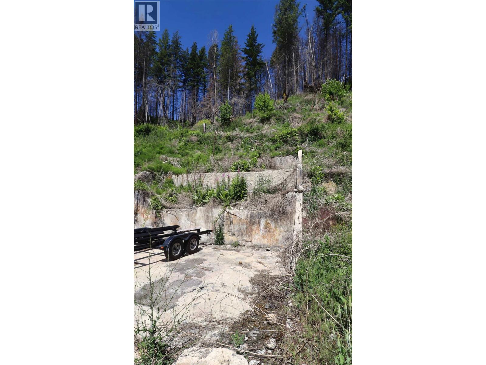 5185 Squilax Anglemont Road, Celista, British Columbia  V0E 1M6 - Photo 16 - 10390856