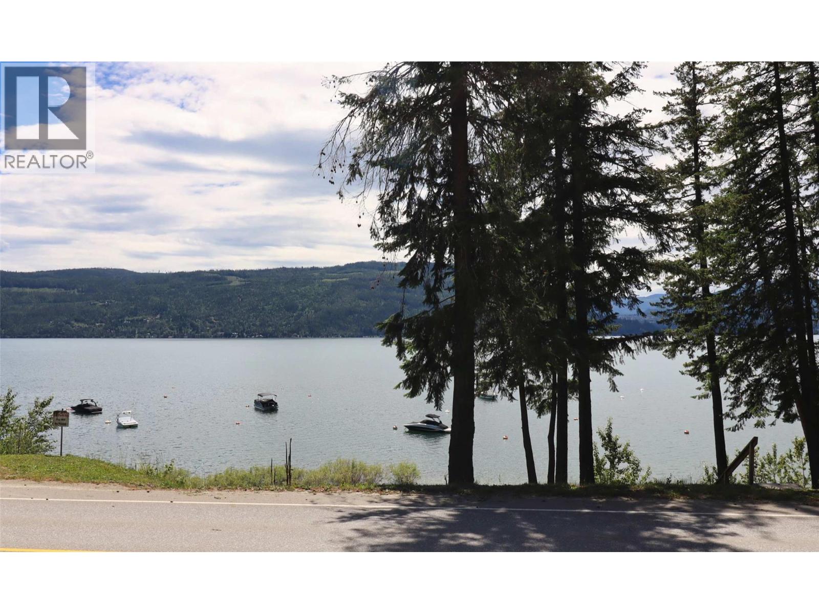 5185 Squilax Anglemont Road, Celista, British Columbia  V0E 1M6 - Photo 22 - 10390856