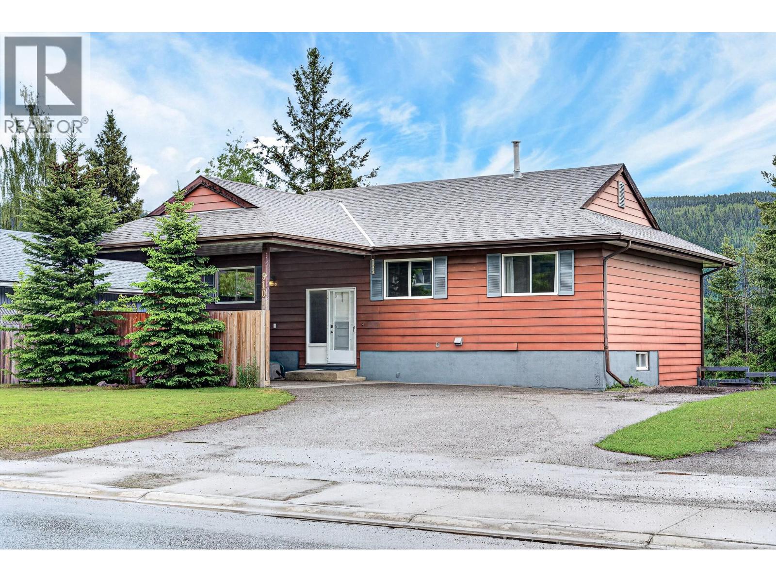 910 Alpine Way, elkford, British Columbia