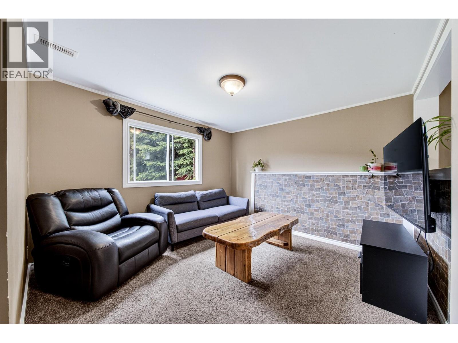 910 Alpine Way, Elkford, British Columbia  V0B 1H0 - Photo 44 - 10389724
