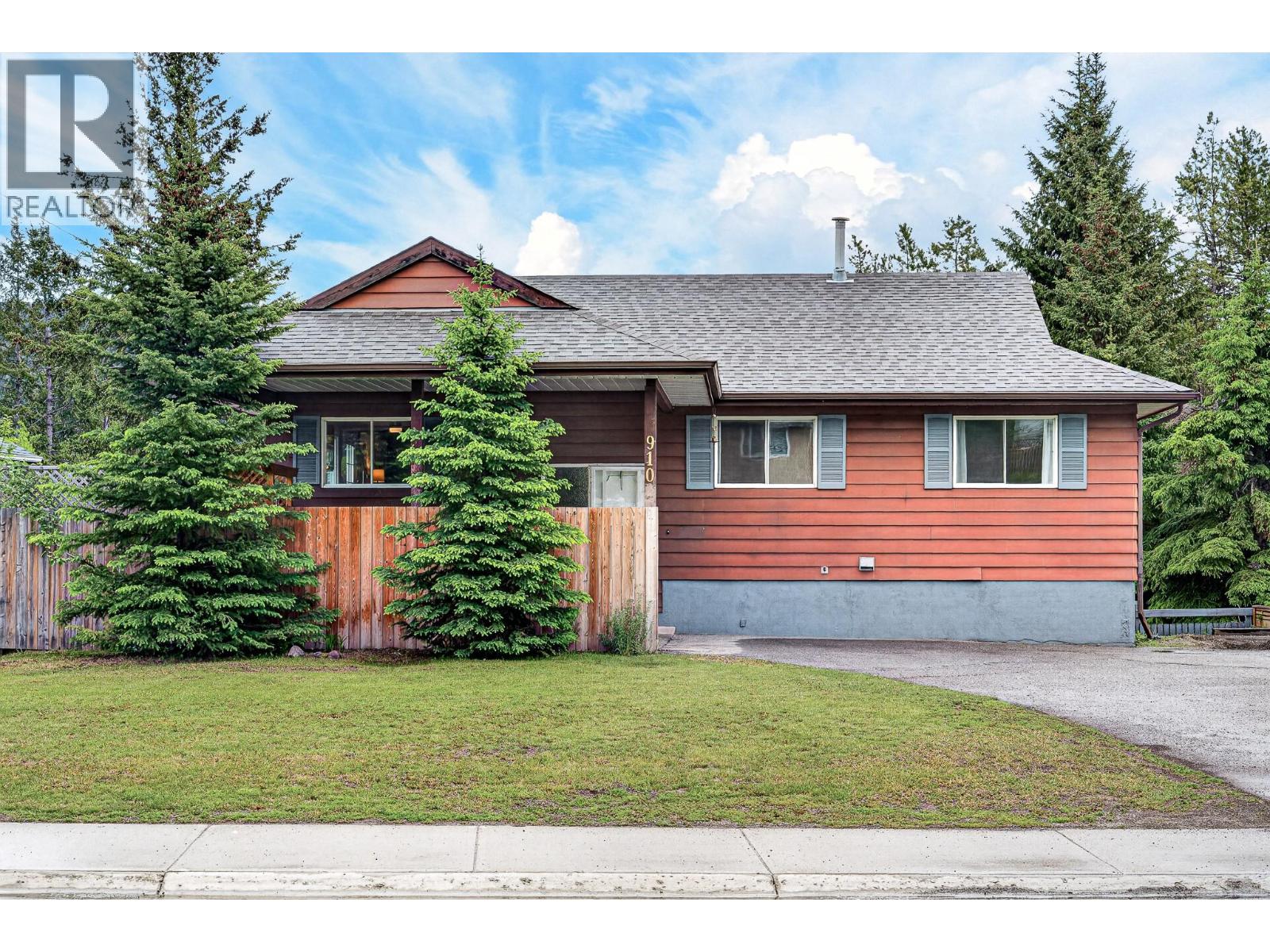 910 Alpine Way, Elkford, British Columbia  V0B 1H0 - Photo 64 - 10389724