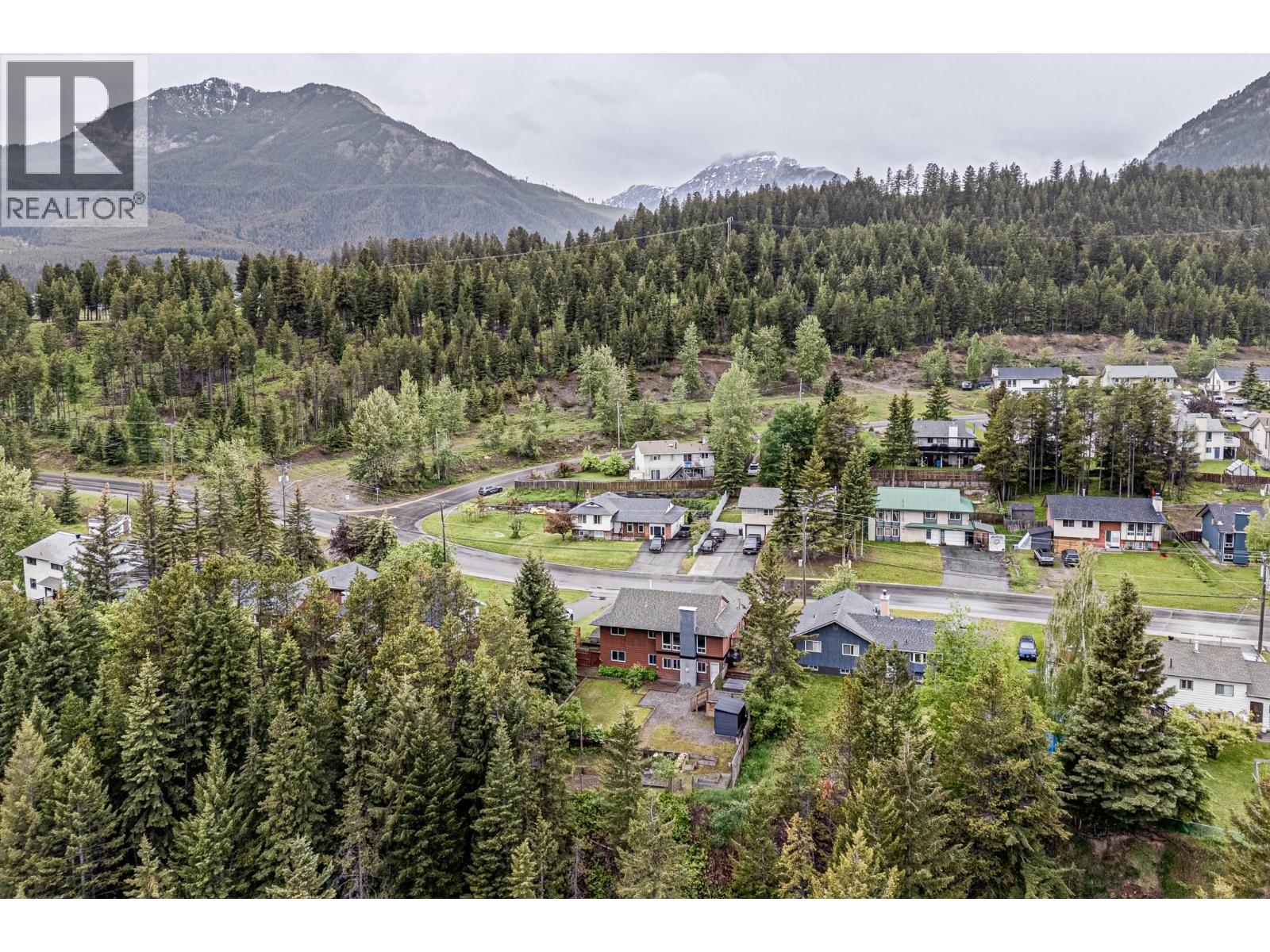 910 Alpine Way, Elkford, British Columbia  V0B 1H0 - Photo 80 - 10389724