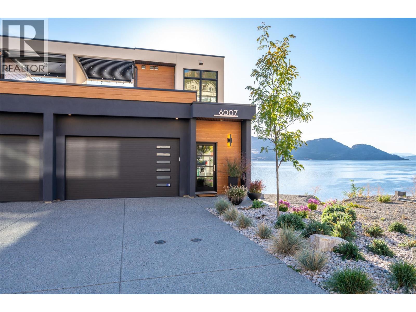 6007 Princess Street, peachland, British Columbia