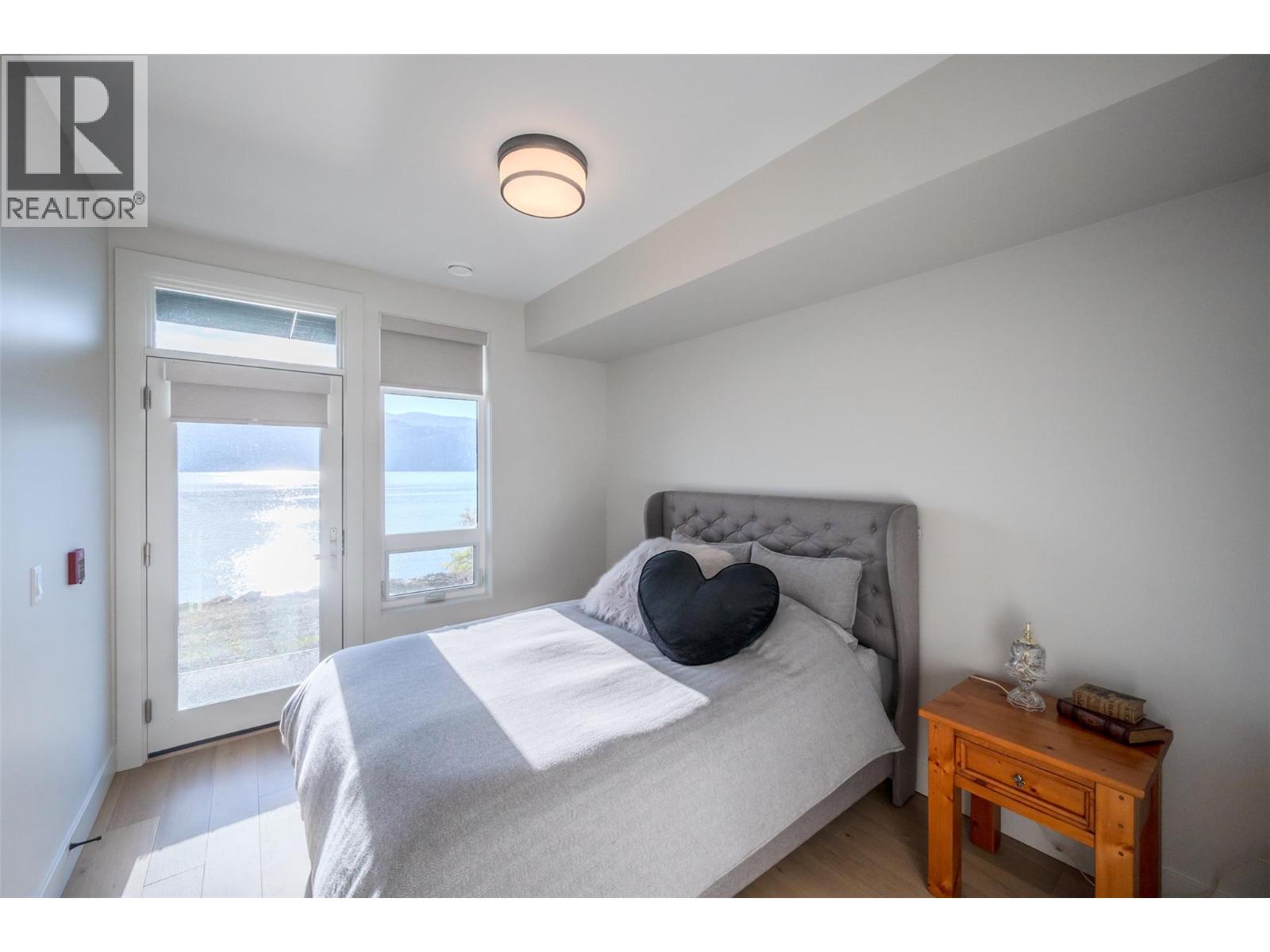 6007 Princess Street, Peachland, British Columbia  V0H 1X7 - Photo 14 - 10391574