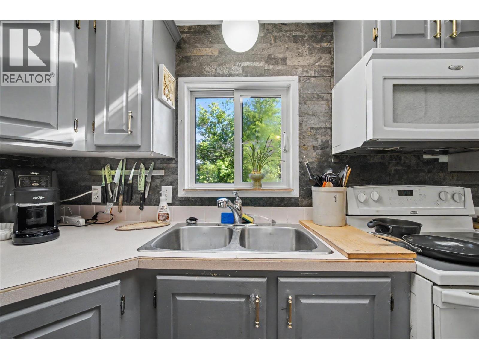 2930 Brown Road Unit# 23, Salmon Arm, British Columbia  V1E 4M1 - Photo 18 - 10389804