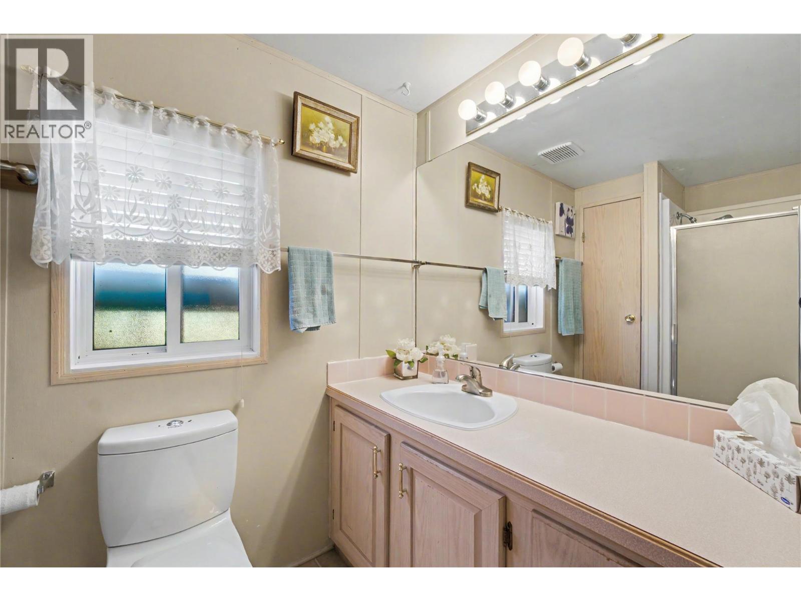 2930 Brown Road Unit# 23, Salmon Arm, British Columbia  V1E 4M1 - Photo 5 - 10389804