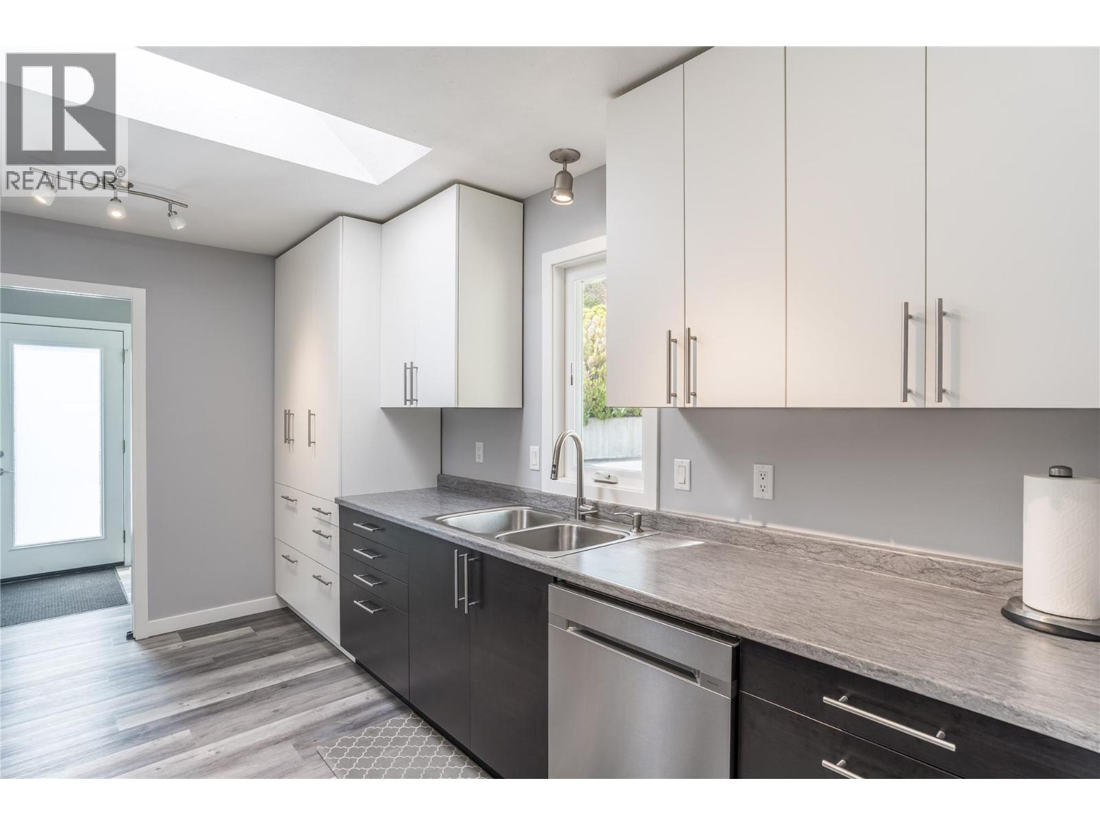 12595 Taylor Place, Summerland, British Columbia  V0H 1Z8 - Photo 11 - 10391455