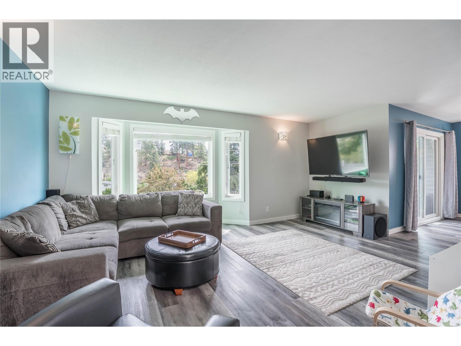 12595 Taylor Place, Summerland, British Columbia  V0H 1Z8 - Photo 7 - 10391455