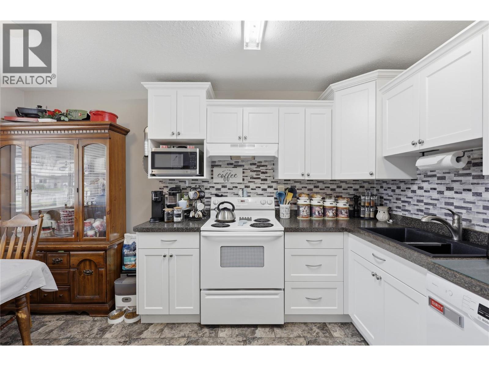 1697 Greenfield Avenue Unit# 34, Kamloops, British Columbia  V2B 4N5 - Photo 6 - 10391451