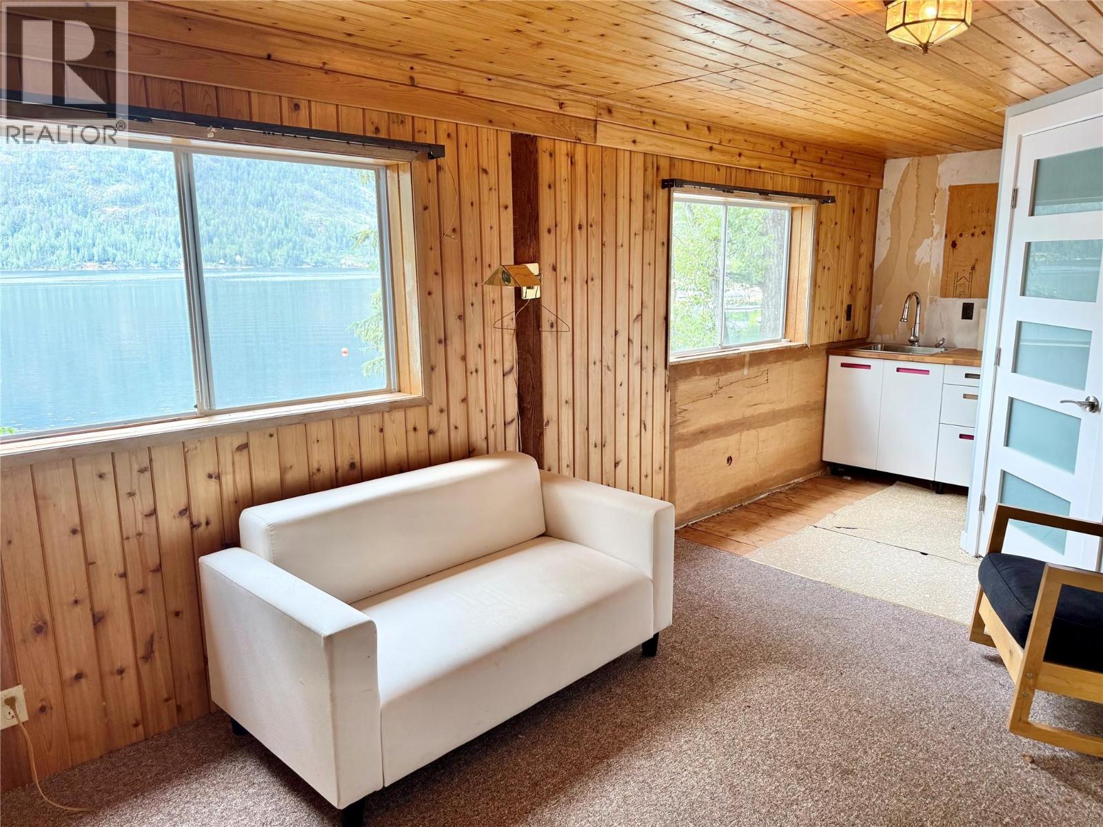 163 Brown Road, Christina Lake, British Columbia  V0H 1E2 - Photo 16 - 10391433