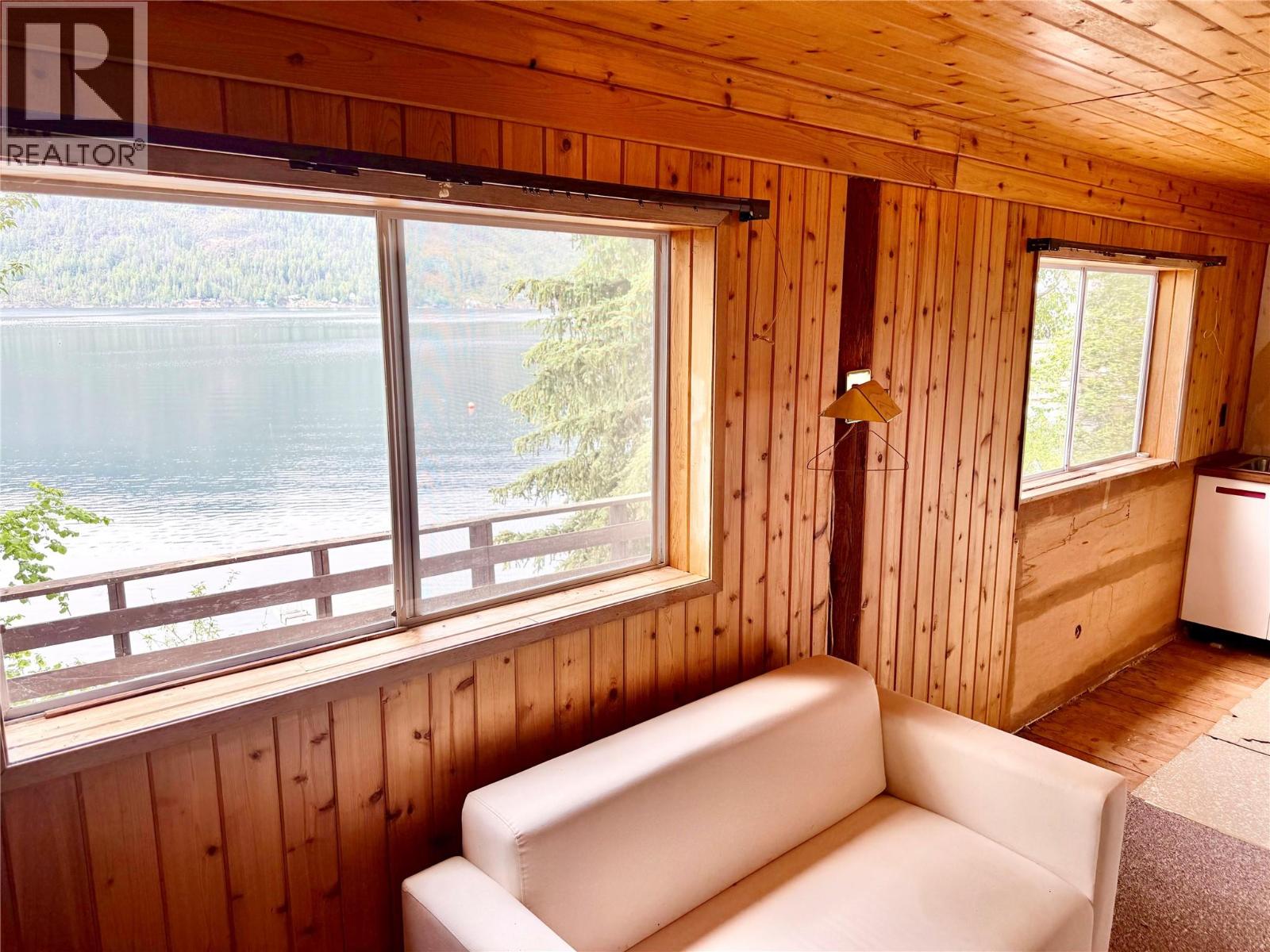 163 Brown Road, Christina Lake, British Columbia  V0H 1E2 - Photo 19 - 10391433