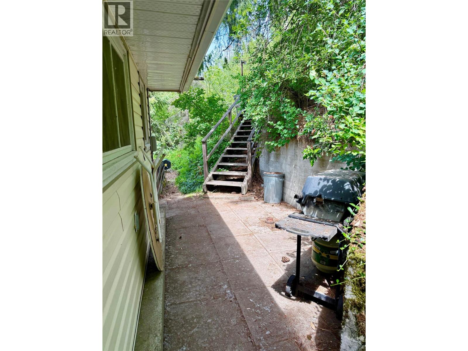 163 Brown Road, Christina Lake, British Columbia  V0H 1E2 - Photo 34 - 10391433