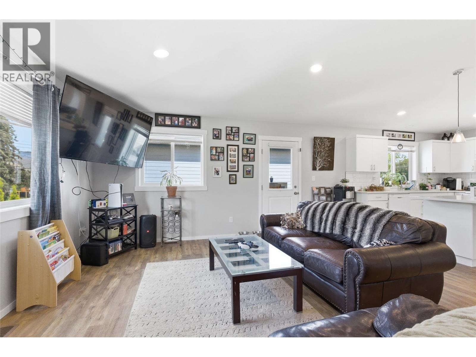 2611 Greenfield Avenue, Kamloops, British Columbia  V2B 4P9 - Photo 14 - 10391463