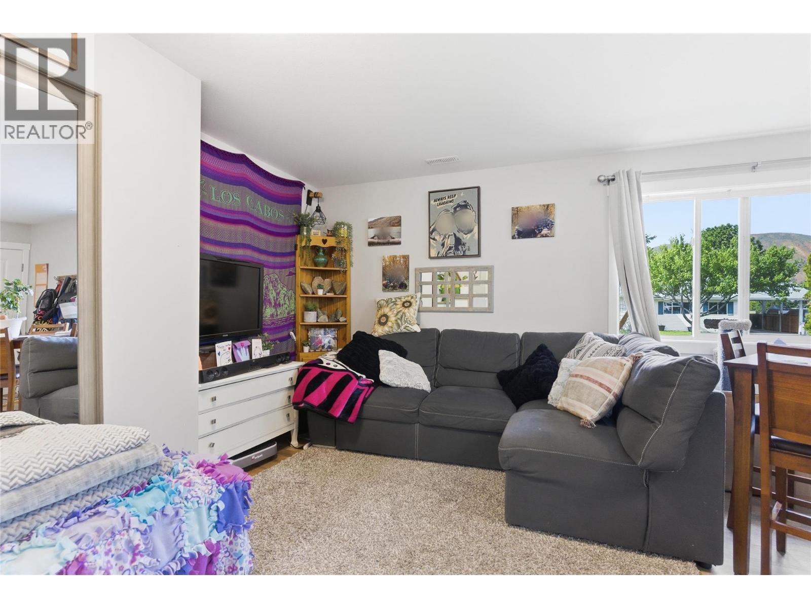2611 Greenfield Avenue, Kamloops, British Columbia  V2B 4P9 - Photo 5 - 10391463