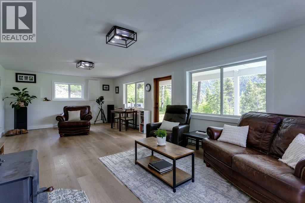 370 Philpott Road, Kelowna, British Columbia  V1P 1J6 - Photo 46 - 10391297