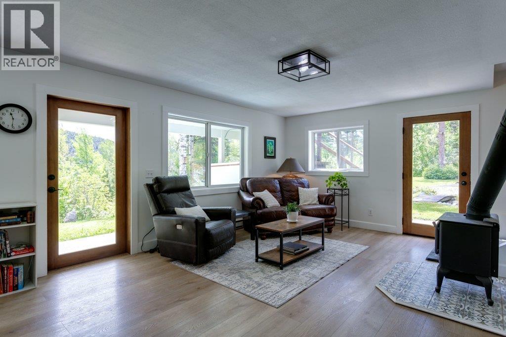370 Philpott Road, Kelowna, British Columbia  V1P 1J6 - Photo 47 - 10391297