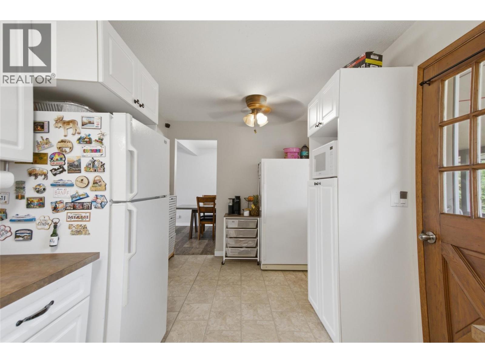 872 Puhallo Drive, Kamloops, British Columbia  V2B 6P7 - Photo 15 - 10391572