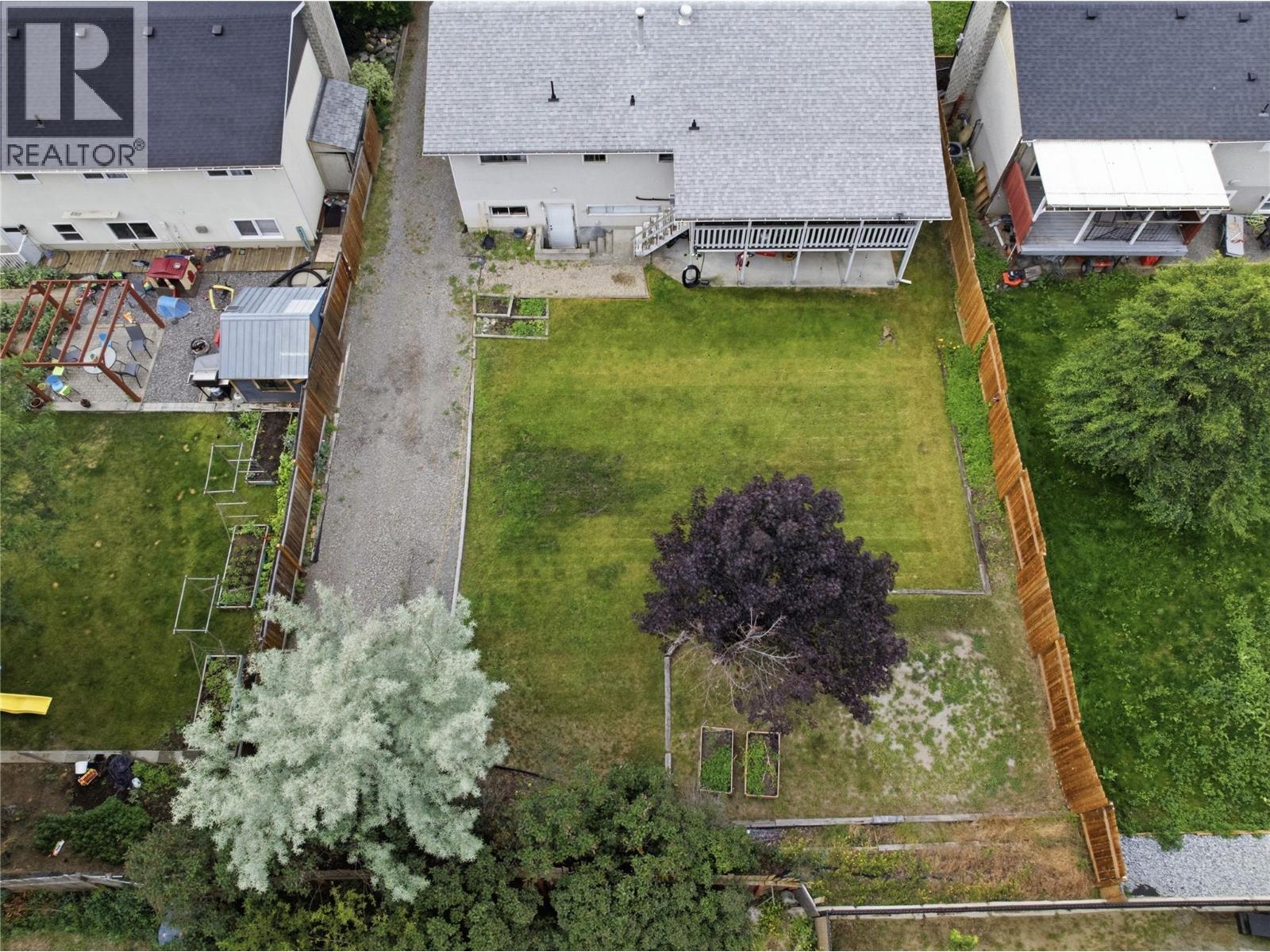 872 Puhallo Drive, Kamloops, British Columbia  V2B 6P7 - Photo 2 - 10391572