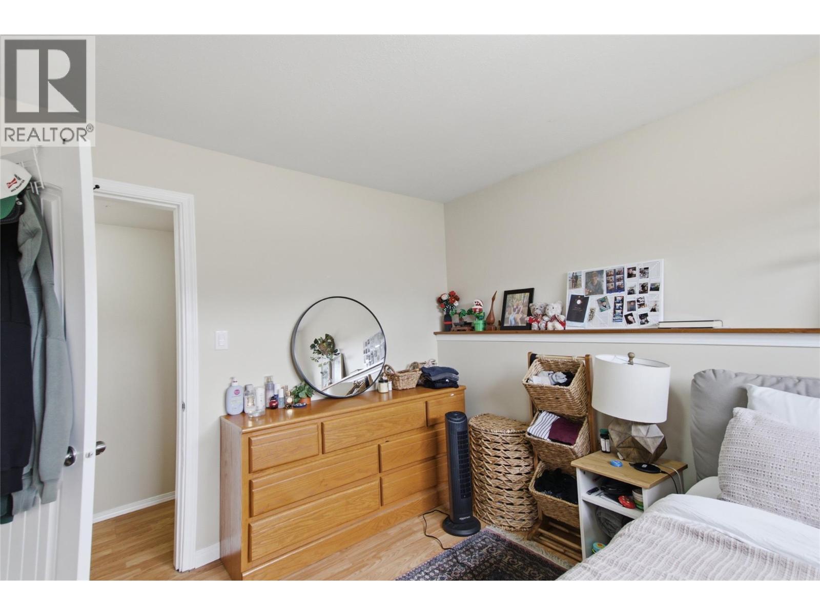 872 Puhallo Drive, Kamloops, British Columbia  V2B 6P7 - Photo 8 - 10391572