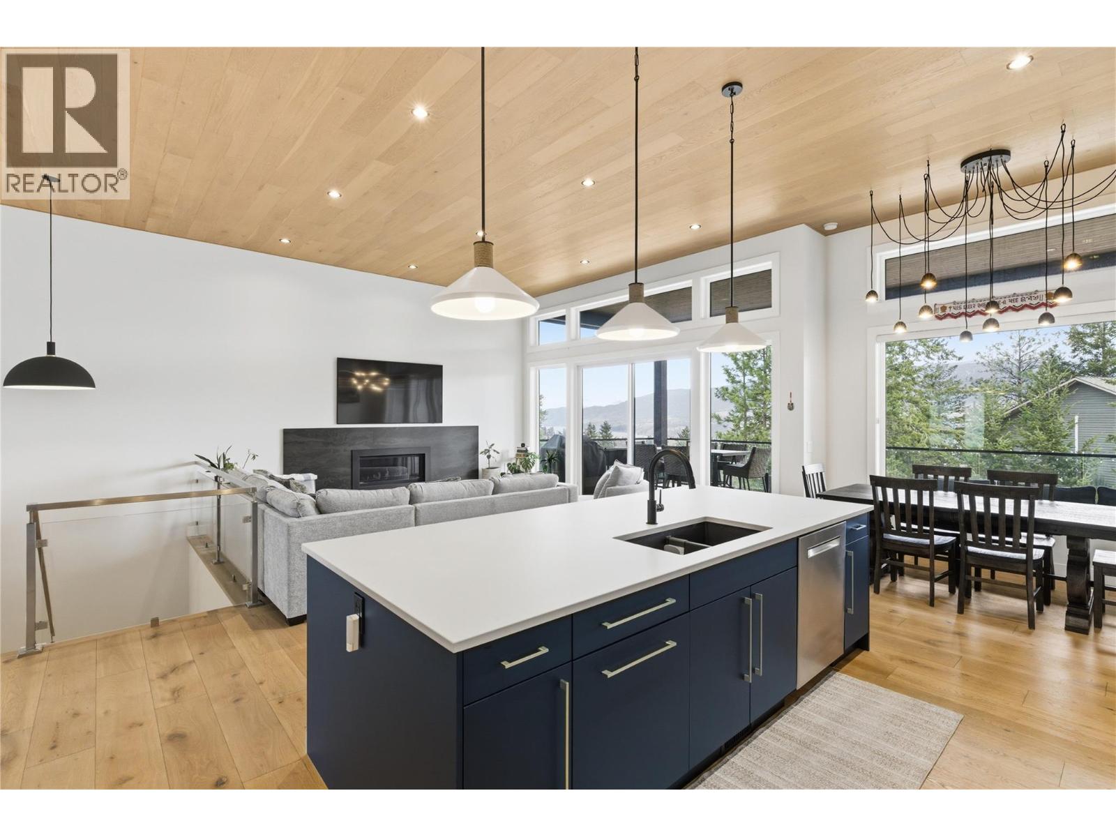 10283 Beacon Hill Drive, Lake Country, British Columbia  V4V 0A9 - Photo 30 - 10391567