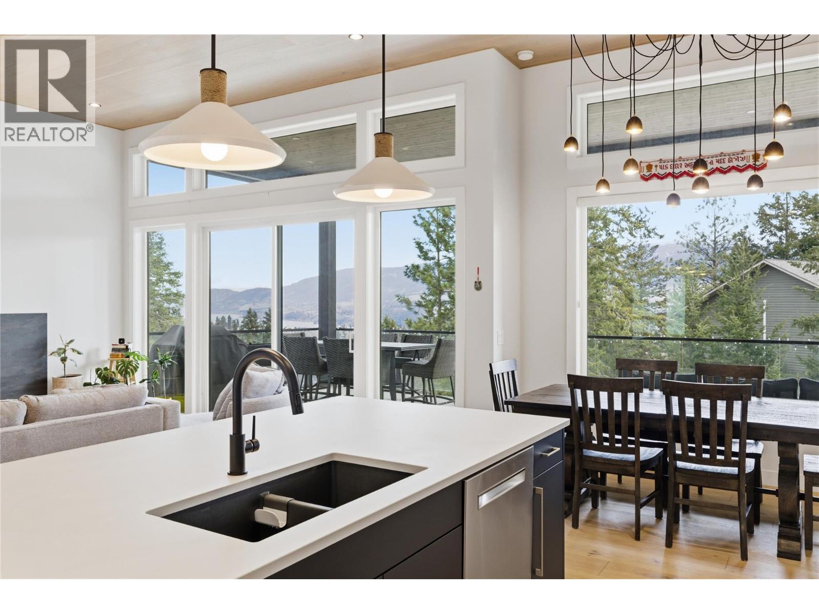 10283 Beacon Hill Drive, Lake Country, British Columbia  V4V 0A9 - Photo 31 - 10391567