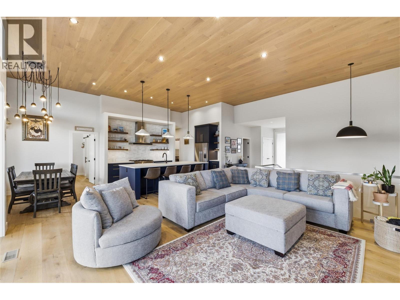 10283 Beacon Hill Drive, Lake Country, British Columbia  V4V 0A9 - Photo 35 - 10391567