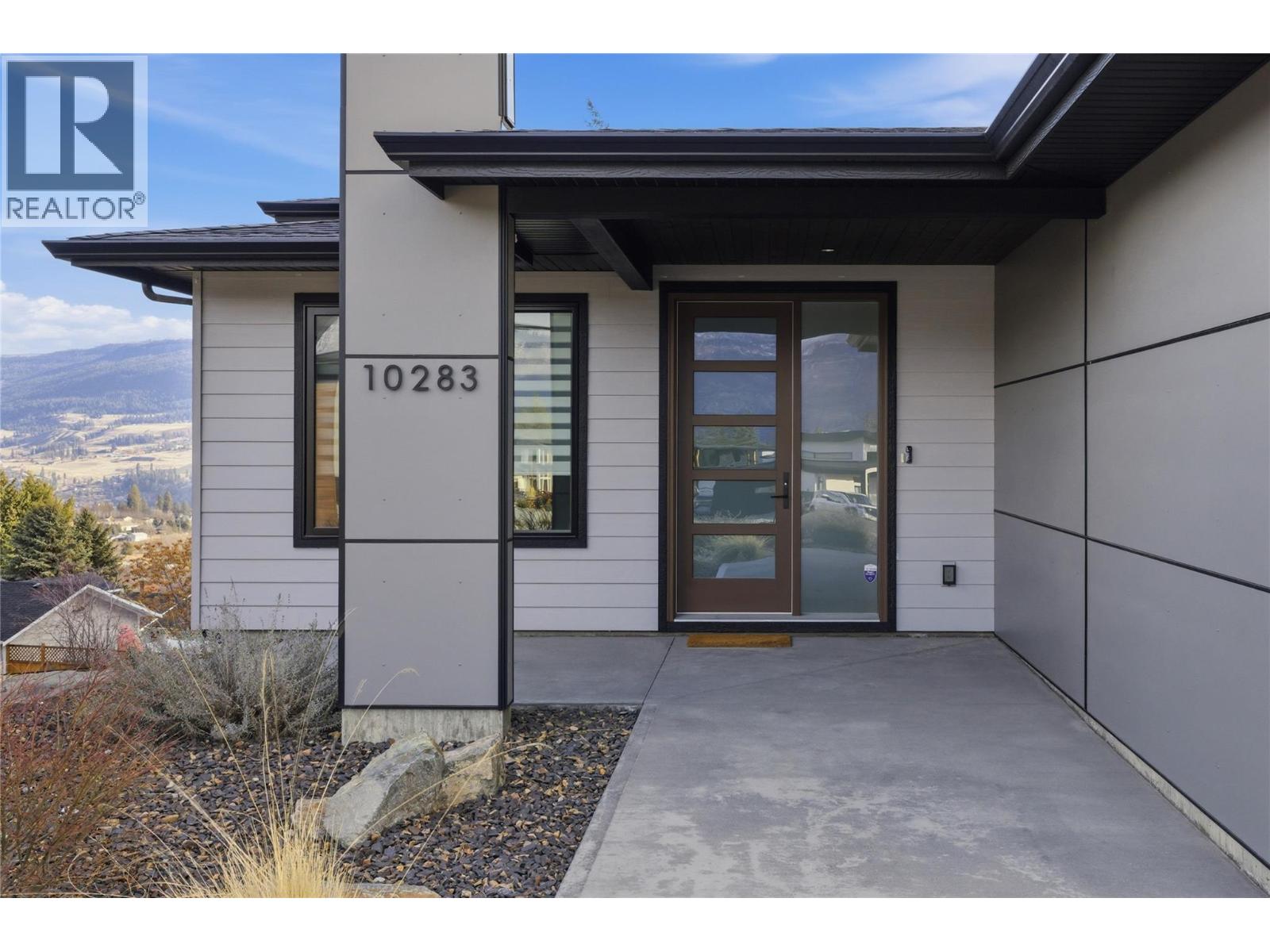10283 Beacon Hill Drive, Lake Country, British Columbia  V4V 0A9 - Photo 4 - 10391567