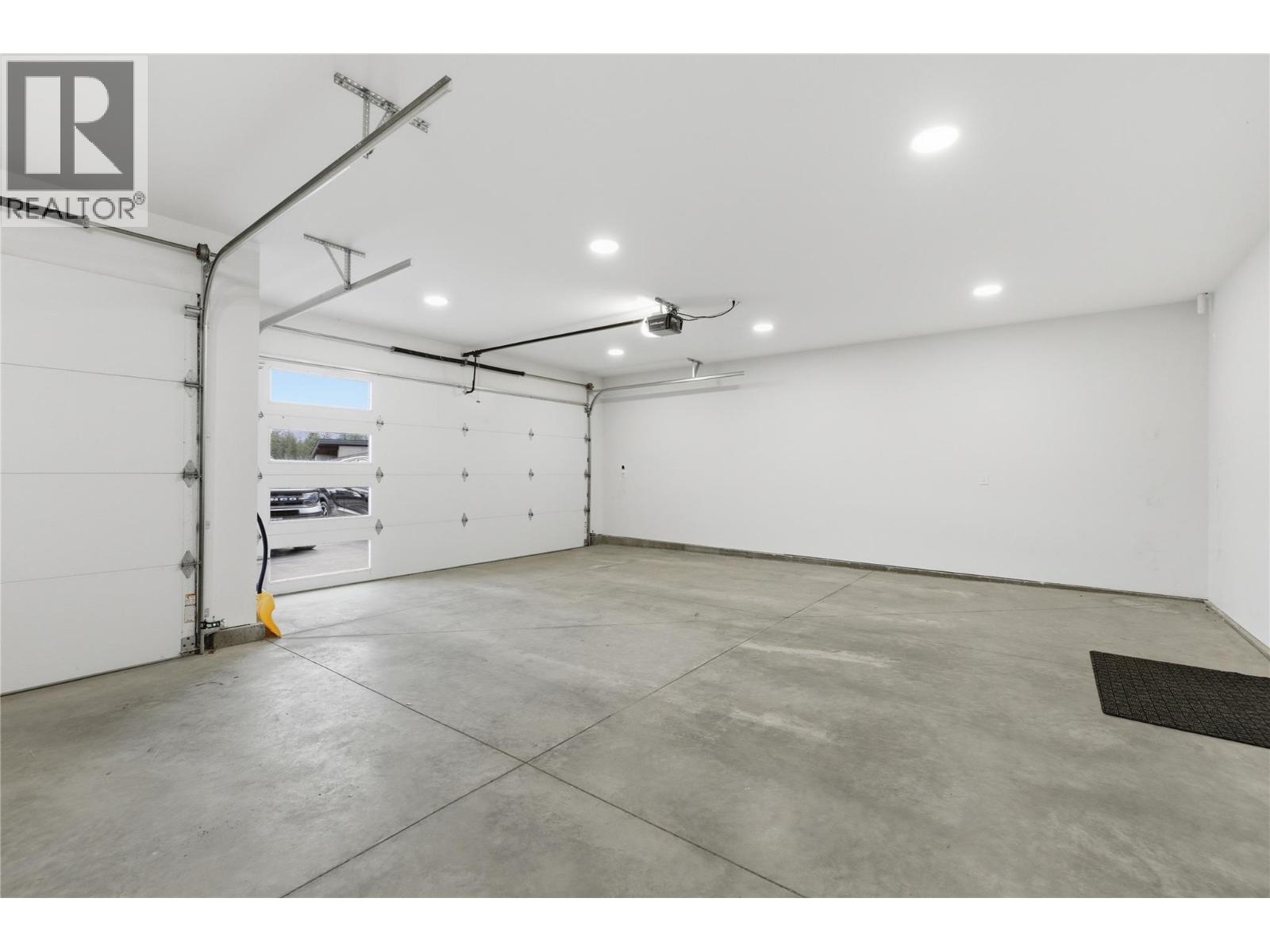 10283 Beacon Hill Drive, Lake Country, British Columbia  V4V 0A9 - Photo 45 - 10391567