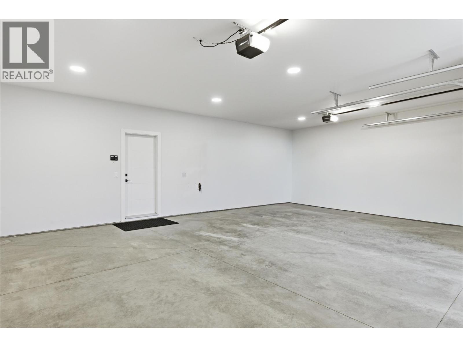 10283 Beacon Hill Drive, Lake Country, British Columbia  V4V 0A9 - Photo 46 - 10391567