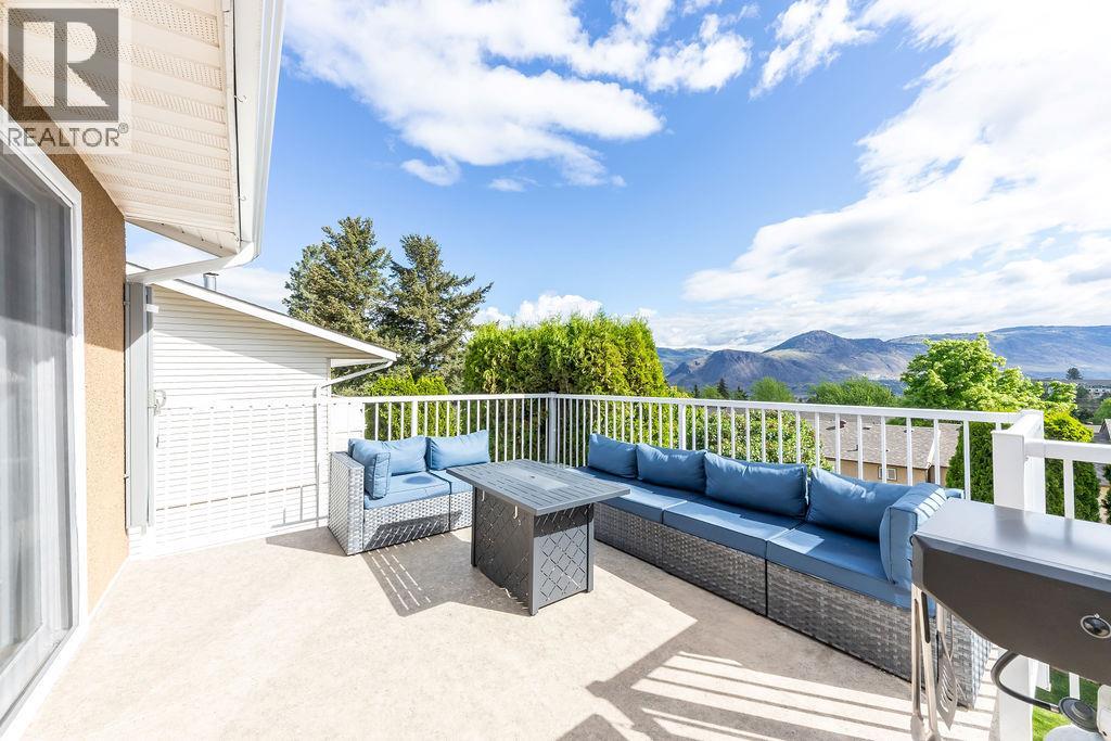 264 Monmouth Drive, Kamloops, British Columbia  V2E 1M1 - Photo 9 - 10391298