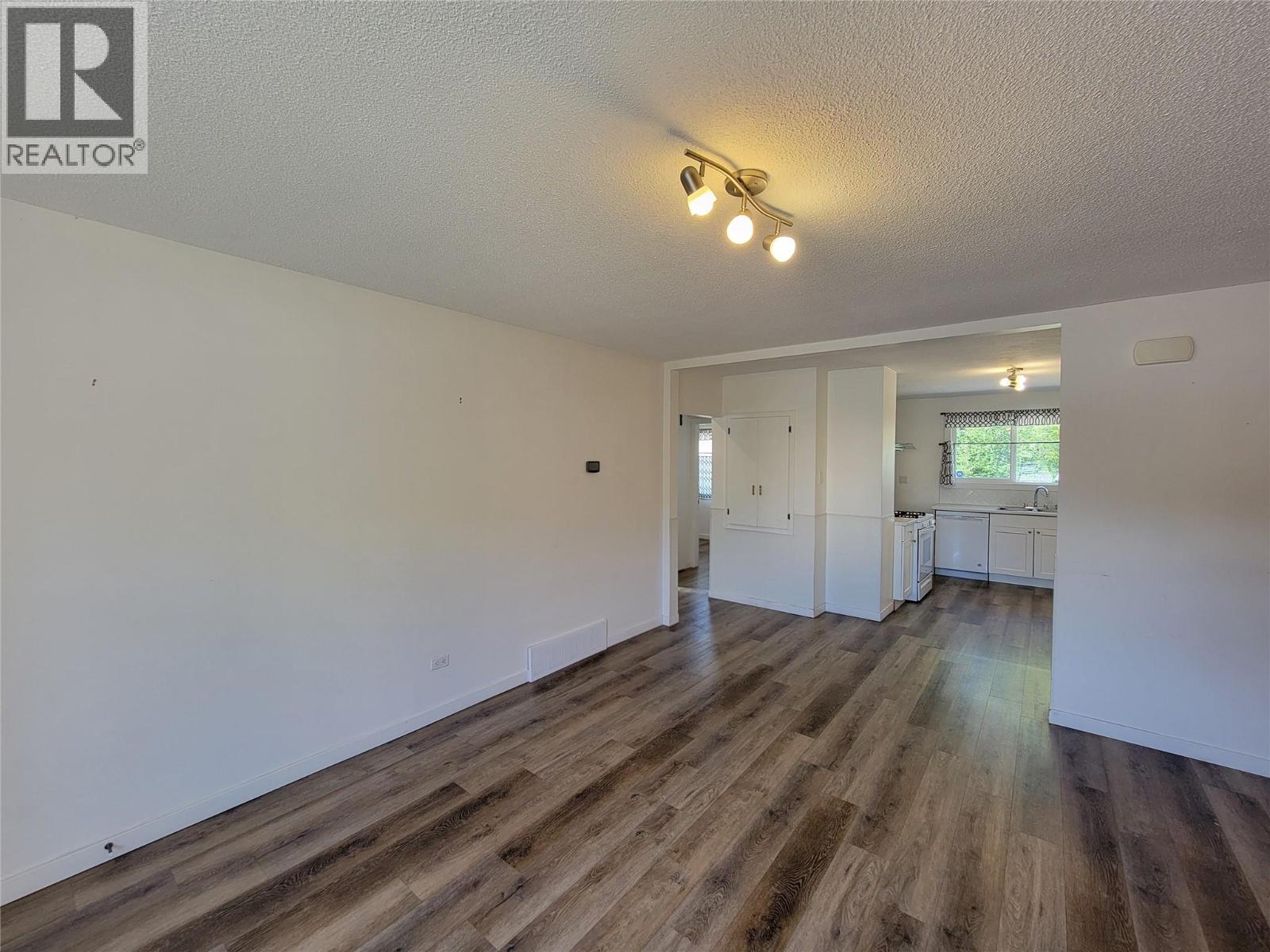 565 Eckhardt Avenue W, Penticton, British Columbia  V2A 2A5 - Photo 16 - 10391679