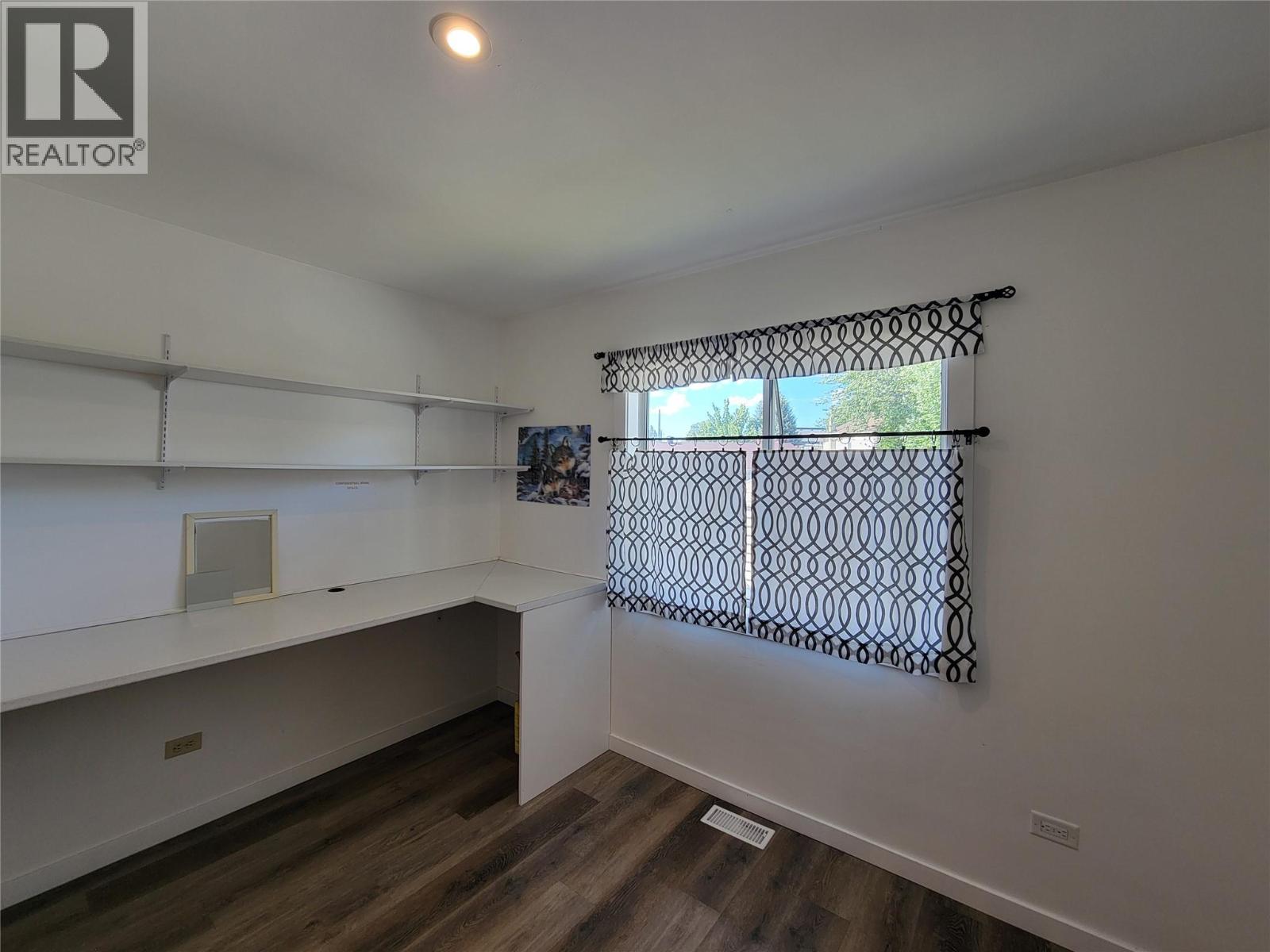 565 Eckhardt Avenue W, Penticton, British Columbia  V2A 2A5 - Photo 22 - 10391679