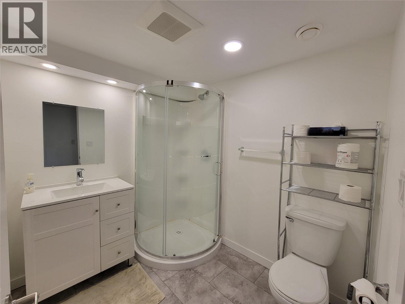 565 Eckhardt Avenue W, Penticton, British Columbia  V2A 2A5 - Photo 30 - 10391679