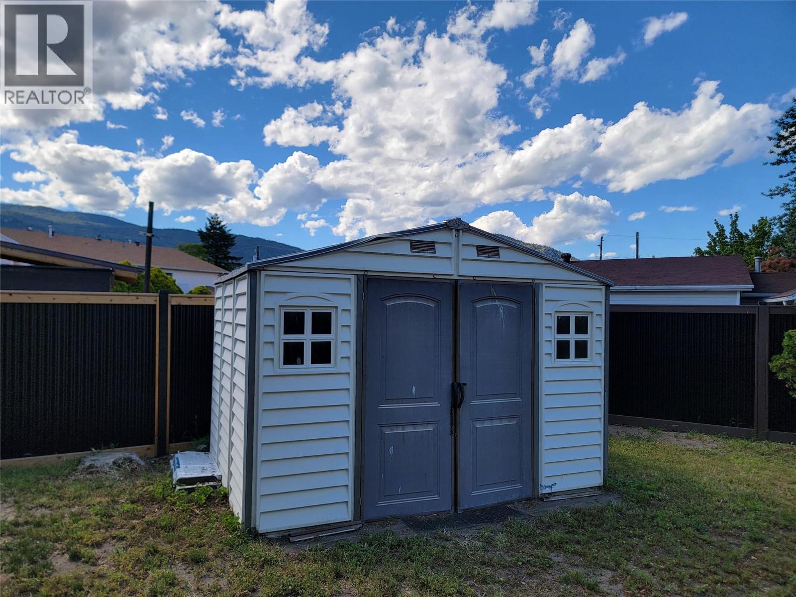 565 Eckhardt Avenue W, Penticton, British Columbia  V2A 2A5 - Photo 37 - 10391679