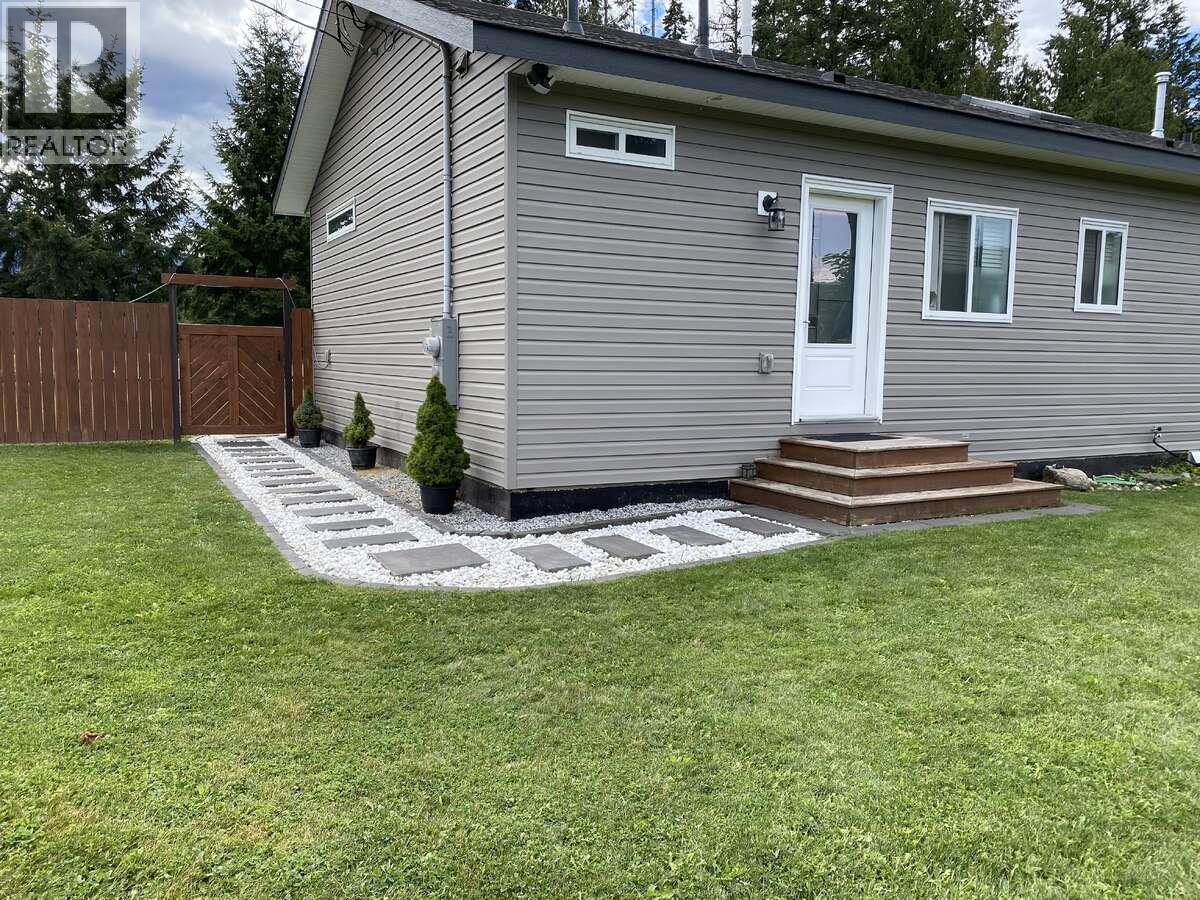 2704 JACKS Crescent, south slocan, British Columbia