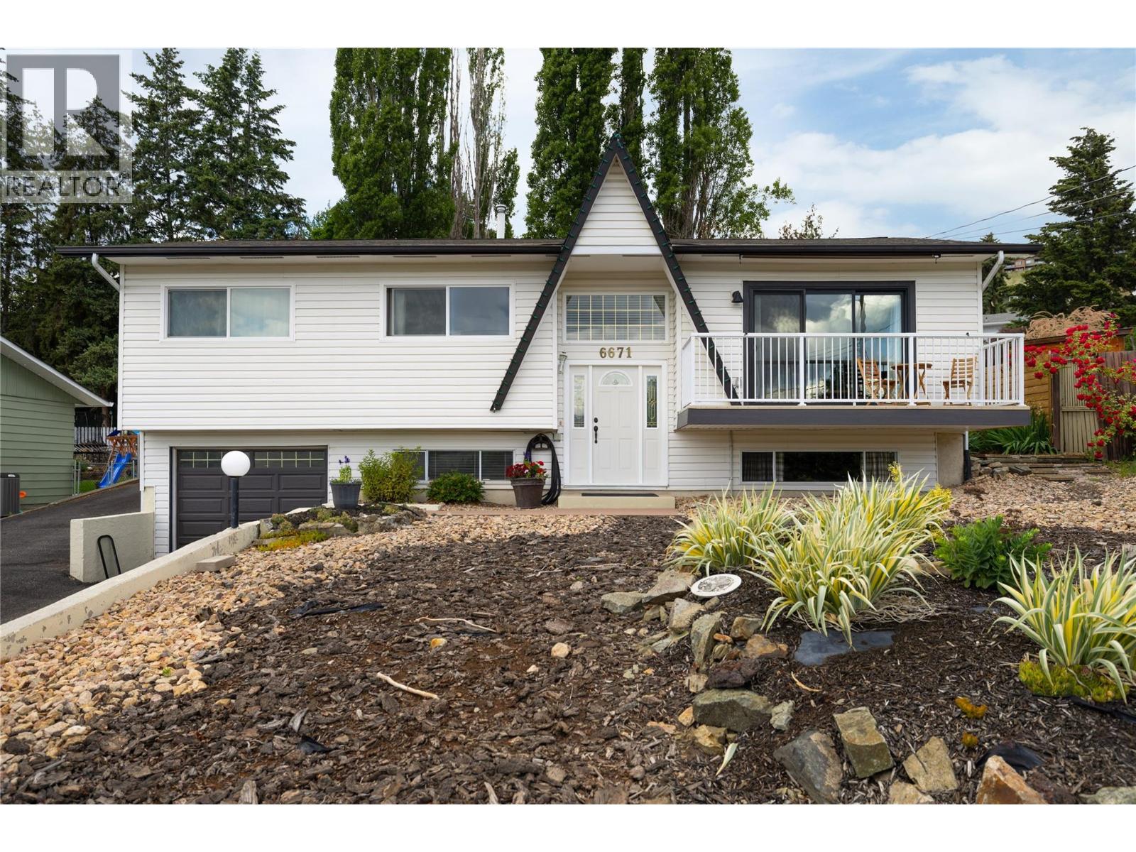 6671 Orchard Hill Drive, Vernon, British Columbia  V1H 1B8 - Photo 1 - 10391678