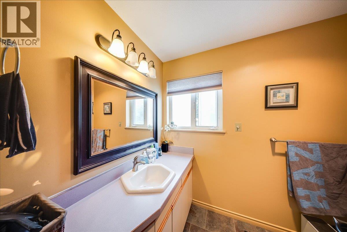 412 14th Avenue, Genelle, British Columbia  V0G 1G0 - Photo 23 - 10391481